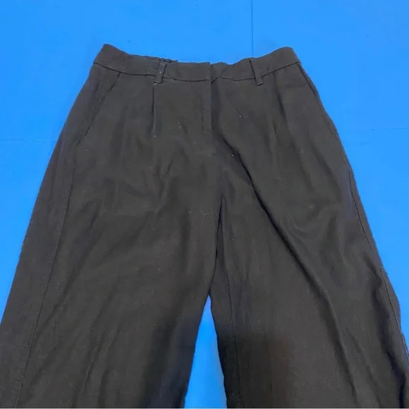 73. Old Navy Women’s Black Pants - Picture 3 of 9